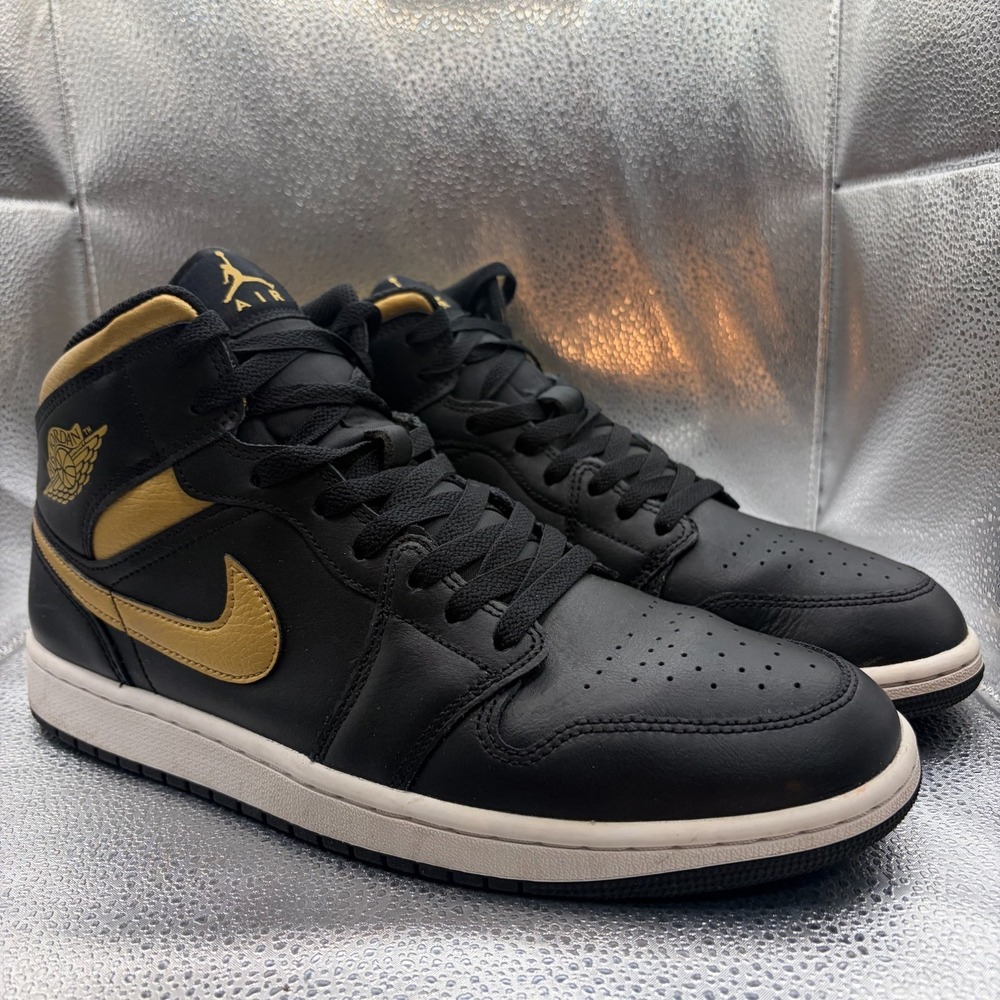 Size 11.5 Nike Air Jordan 1 Black Metallic Gold White Mens Shoes DQ8426-071